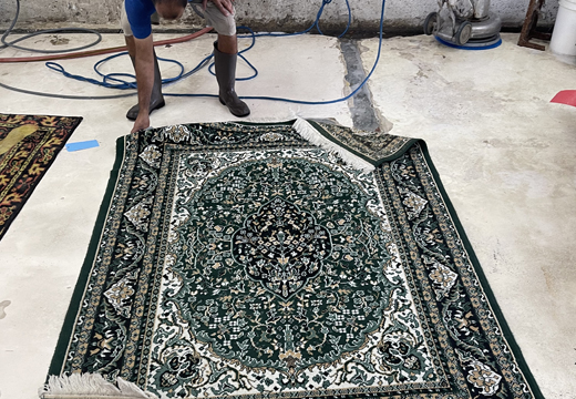 Best Antique Rug Hand Clean